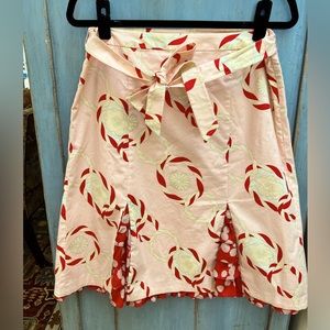 Flirty and fun Odille cotton skirt with 100% silk lining. So pretty! Size 10.